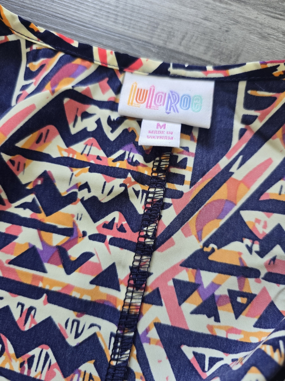 NWT Lularoe Lindsay Kimono Open Front Geometric Print M - Picture 6 of 10